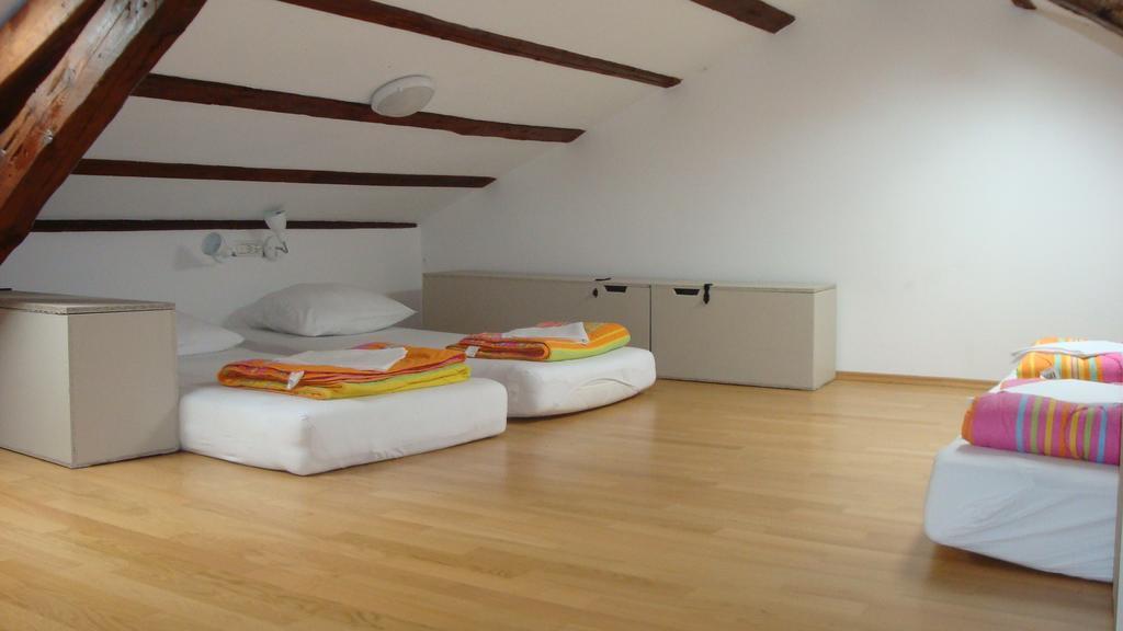 Hostel Alieti Izola Kamer foto