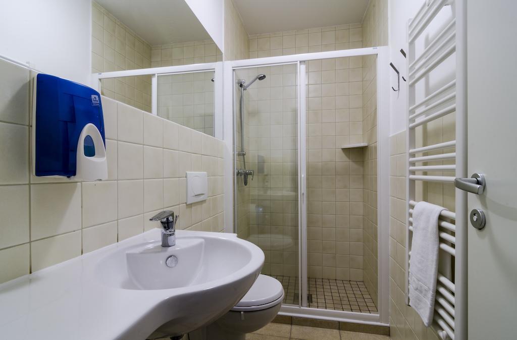 Hostel Alieti Izola Kamer foto