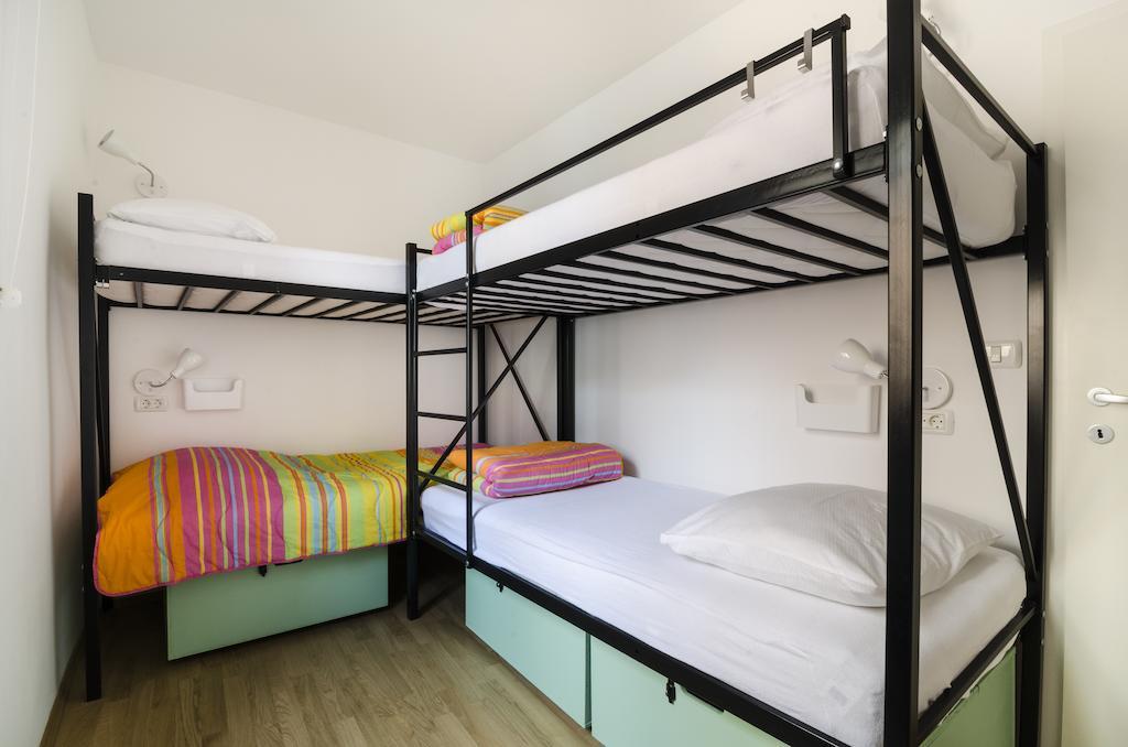 Hostel Alieti Izola Kamer foto